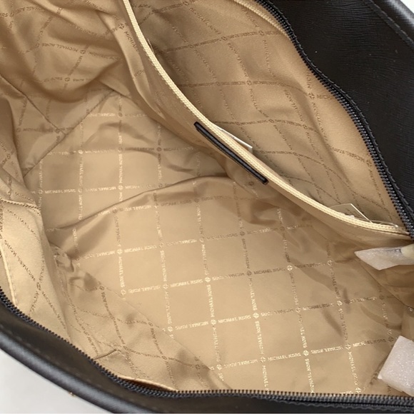 MICHAEL KORS
Jet Set Travel Large Logo Tote Shoulder Bag
COLOR BROWN/BLK
NWT - Picture 8 of 16